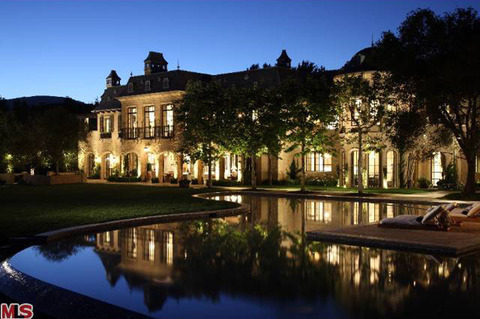 tom-brady-gisele-bundchen-house-photos-0129-480w