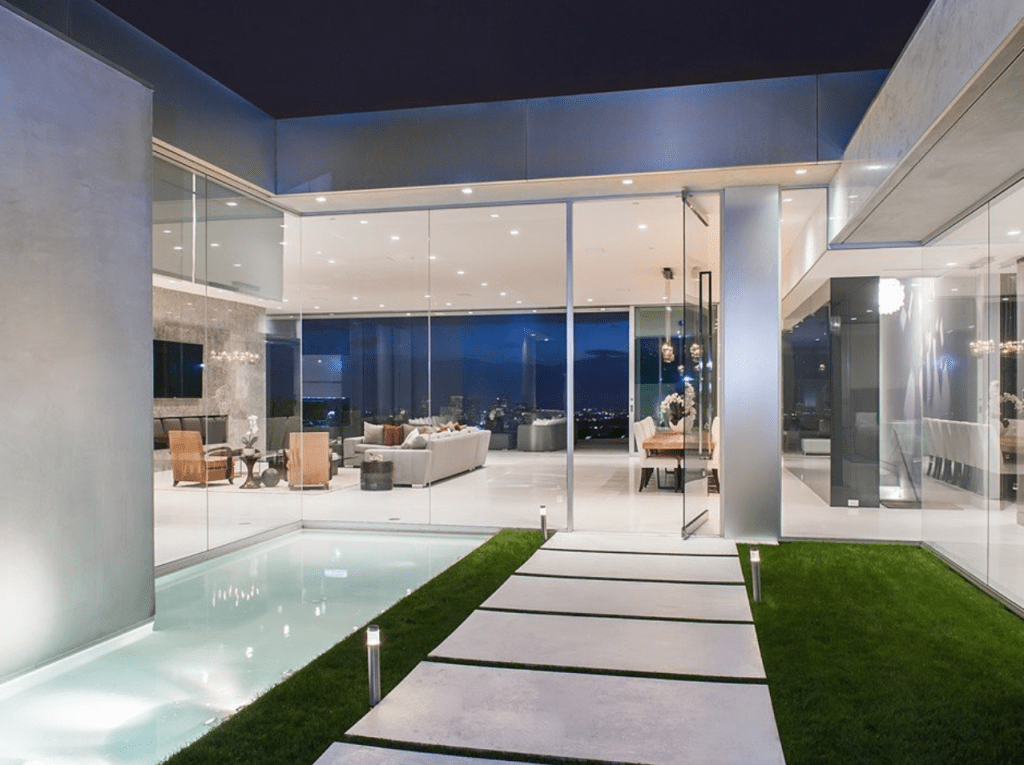 Rent the Winklevoss Twins’ L.A. Party Pad for $150,000 Per&nbsp;Month