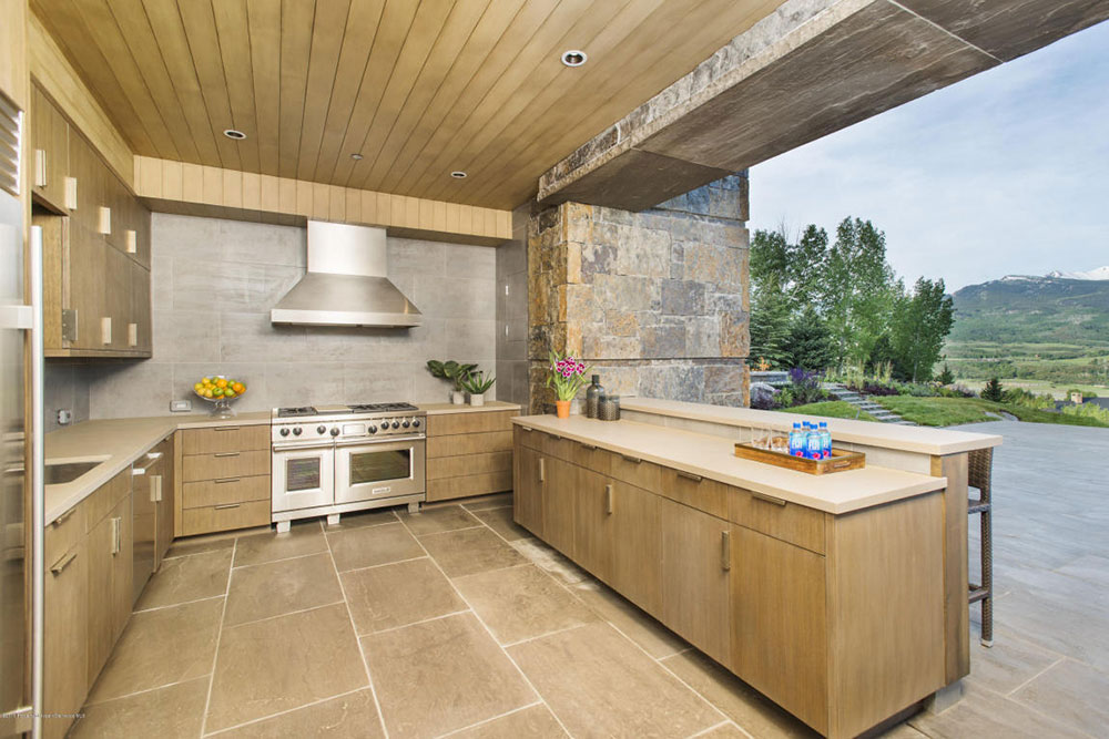 10 Homes For Sale With Stunning Outdoor&nbsp;Kitchens
